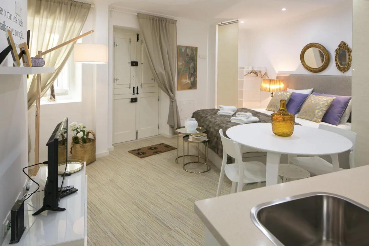 Central Lisbon Cozy & Near The Subway Apartment Bagian luar foto